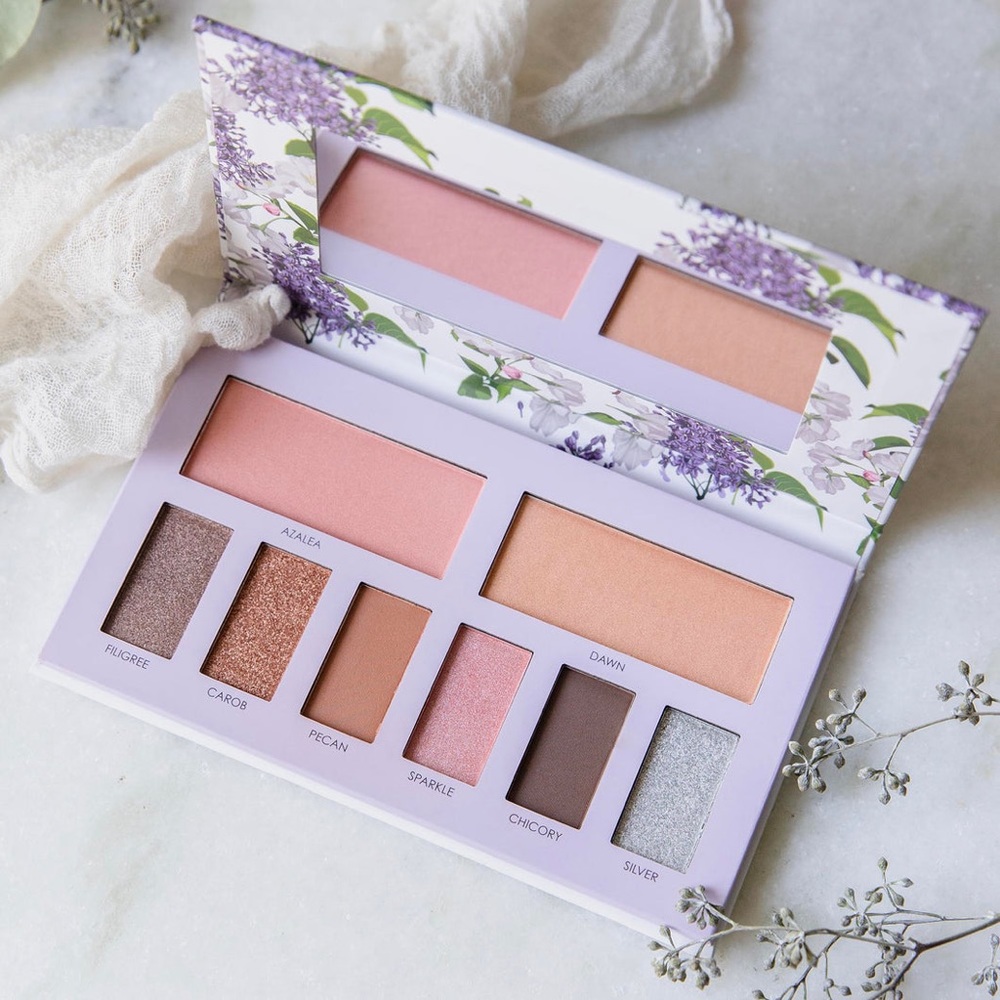 Sakura + Sage - Vegan Eyeshadow & Blush Palette - Picture 1 of 3